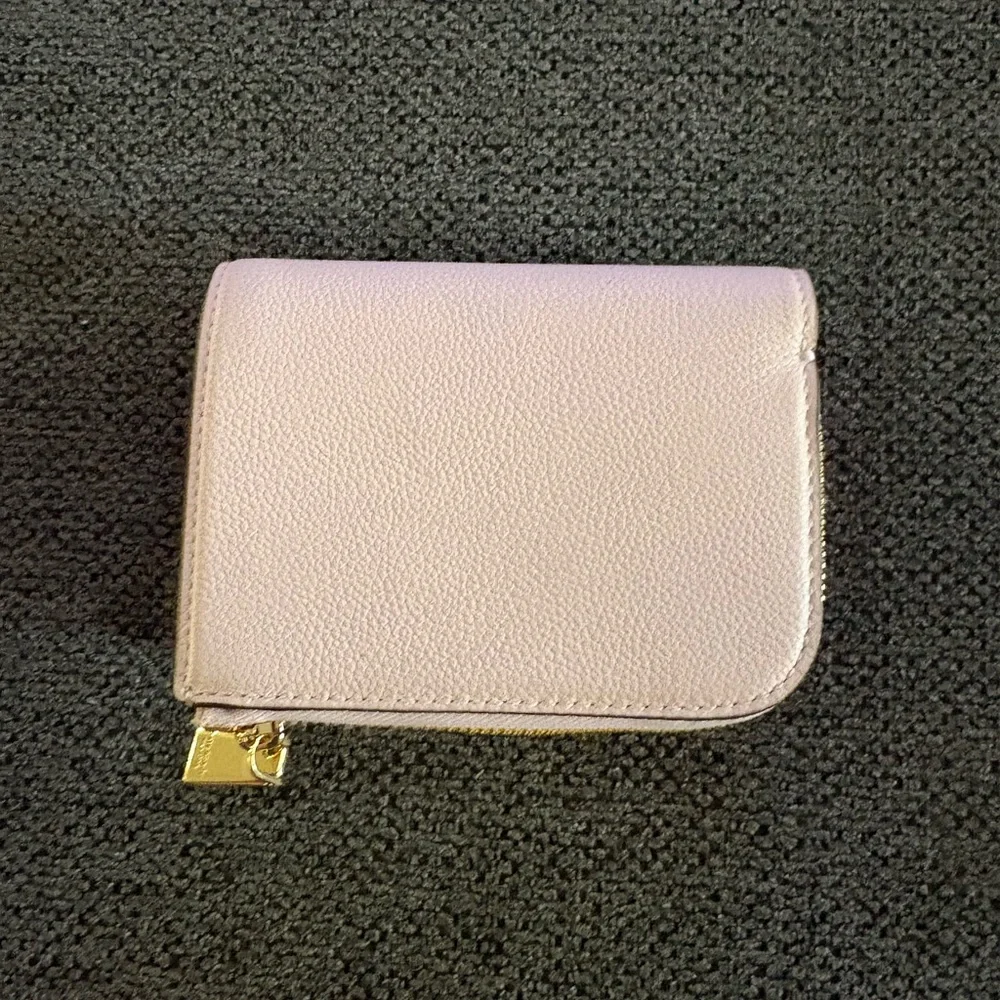 Kate Spade Pink and Cream Key Holder - Picture 2 of 3